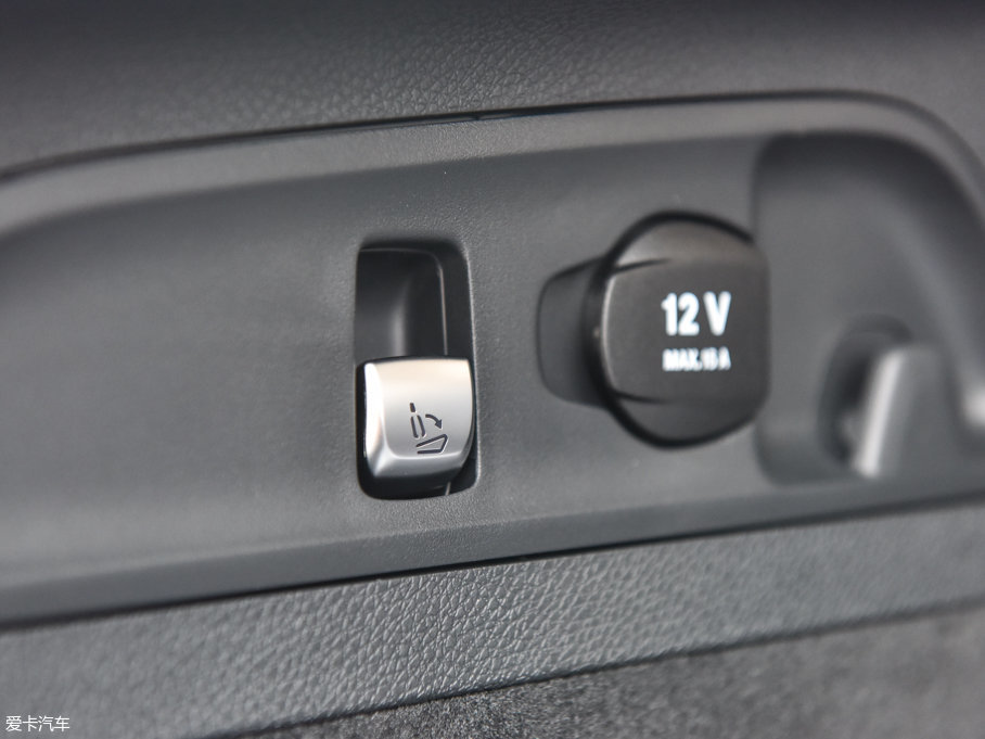 2017YGLCCoupe(M) GLC 200 4MATIC ISUV