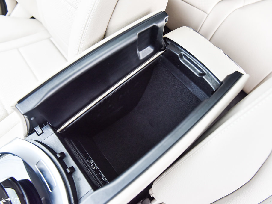 2017YGLCCoupe(M) GLC 200 4MATIC ISUV