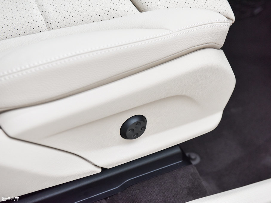 2017YGLCCoupe(M) GLC 200 4MATIC ISUV