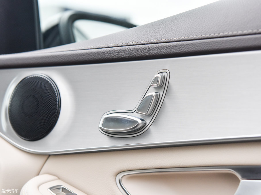 2017YGLCCoupe(M) GLC 200 4MATIC ISUV