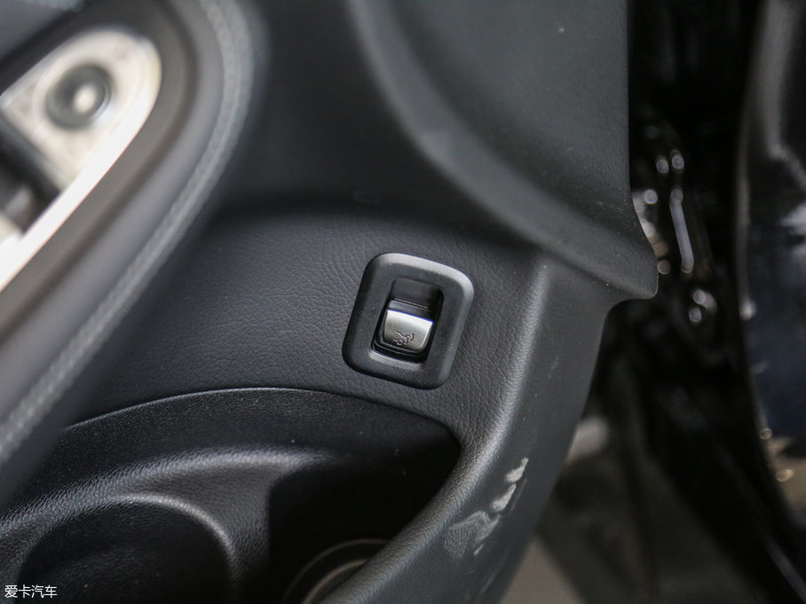 2017YGLCCoupe(M(jn)) GLC 260 4MATIC ISUV