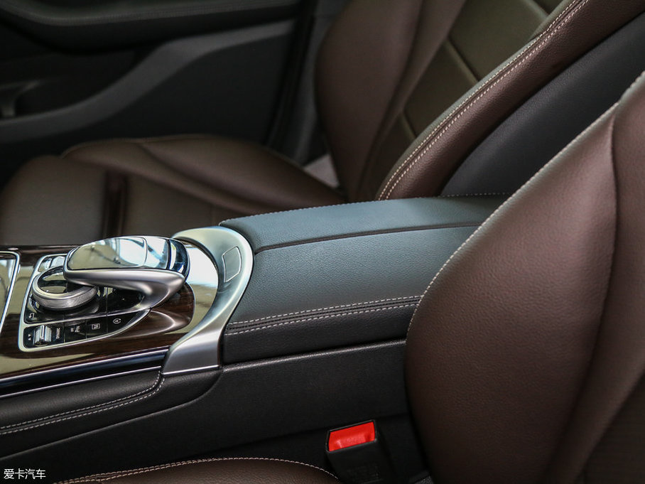 2017YGLCCoupe(M) GLC 260 4MATIC ISUV