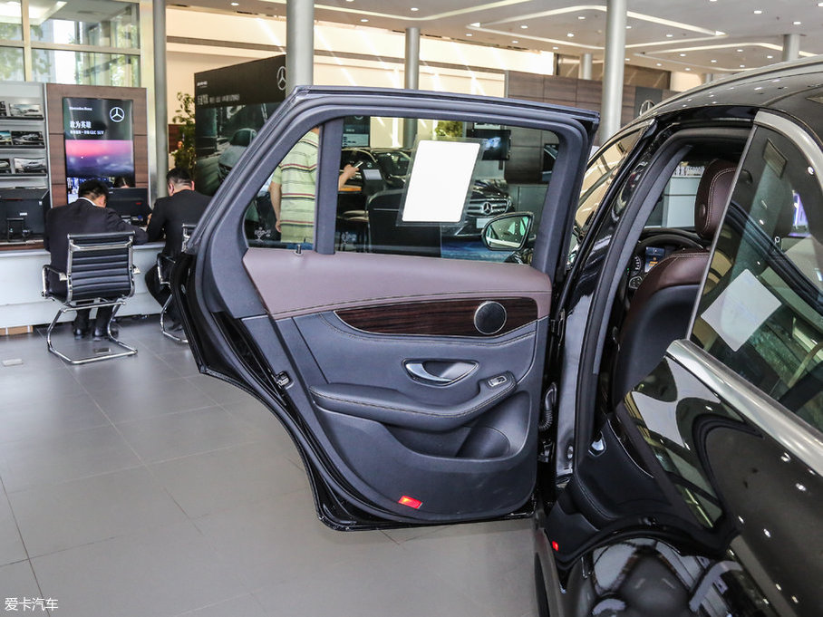 2017YGLCCoupe(M) GLC 260 4MATIC ISUV