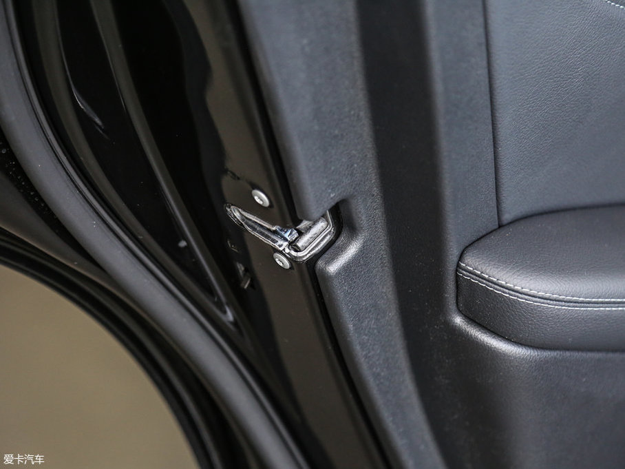 2017YGLCCoupe(M(jn)) GLC 260 4MATIC ISUV