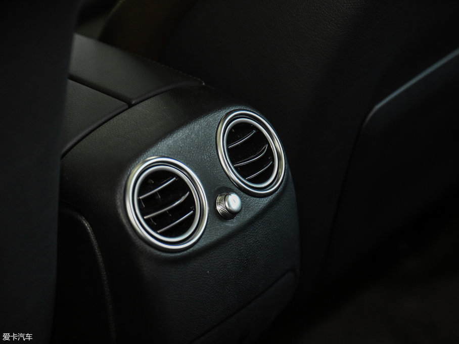 2017YGLCCoupe(M) GLC 260 4MATIC ISUV