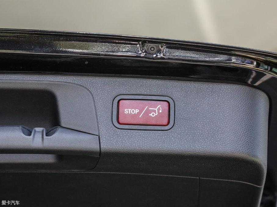 2017YGLCCoupe(M(jn)) GLC 260 4MATIC ISUV