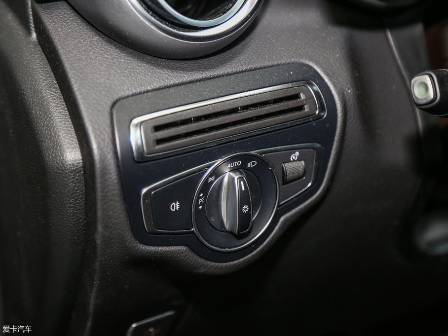 2017YGLCCoupe(M) GLC 260 4MATIC ISUV