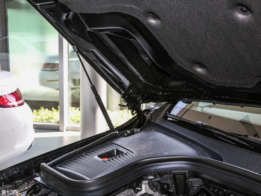 2017YGLCCoupe(M) GLC 260 4MATIC ISUV