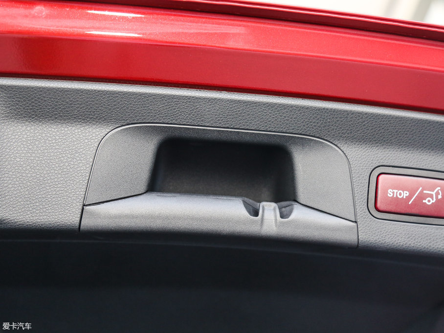 2017YGLCCoupe(M(jn)) GLC 260 4MATIC ISUV