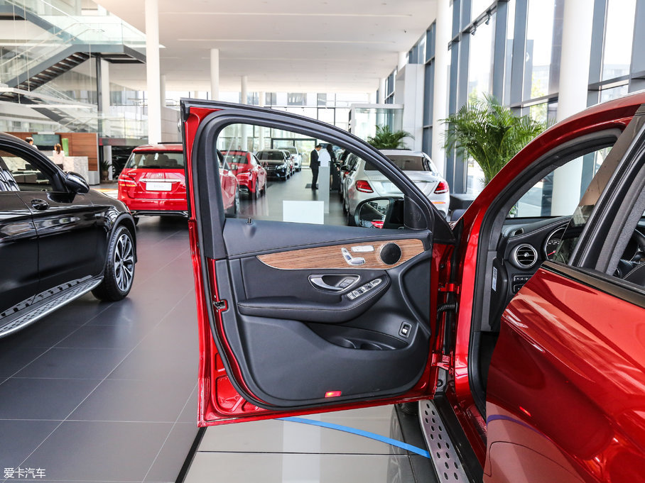 2017YGLCCoupe(M) GLC 260 4MATIC ISUV