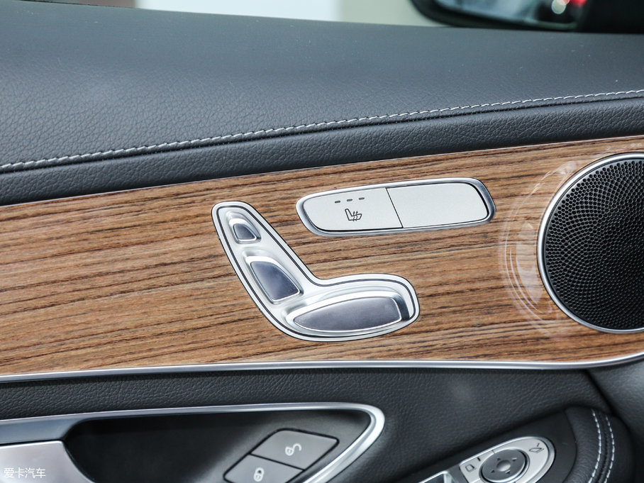 2017YGLCCoupe(M) GLC 260 4MATIC ISUV