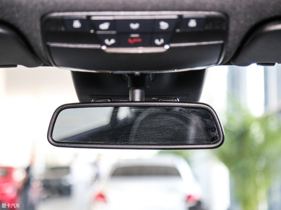 2017YGLCCoupe(M) GLC 260 4MATIC ISUV