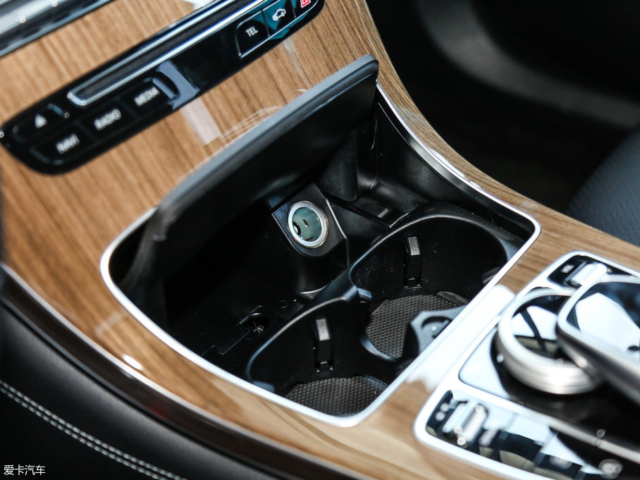 2017YGLCCoupe(M) GLC 260 4MATIC ISUV