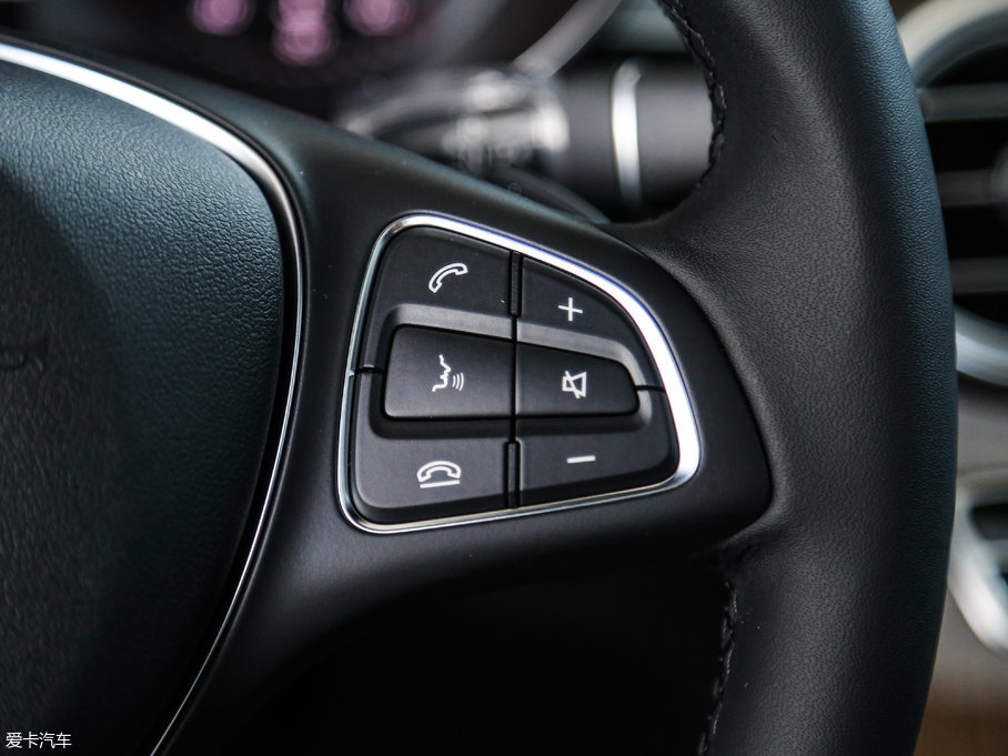 2017YGLCCoupe(M) GLC 260 4MATIC ISUV