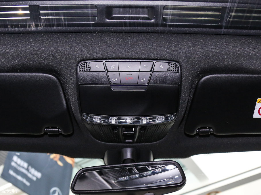 2017��YGLCCoupe(�M��) GLC 200 4MATIC �I��SUV