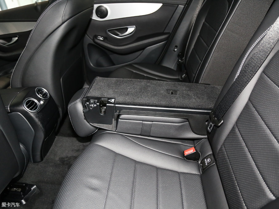 2017YGLCCoupe(M) GLC 200 4MATIC ISUV