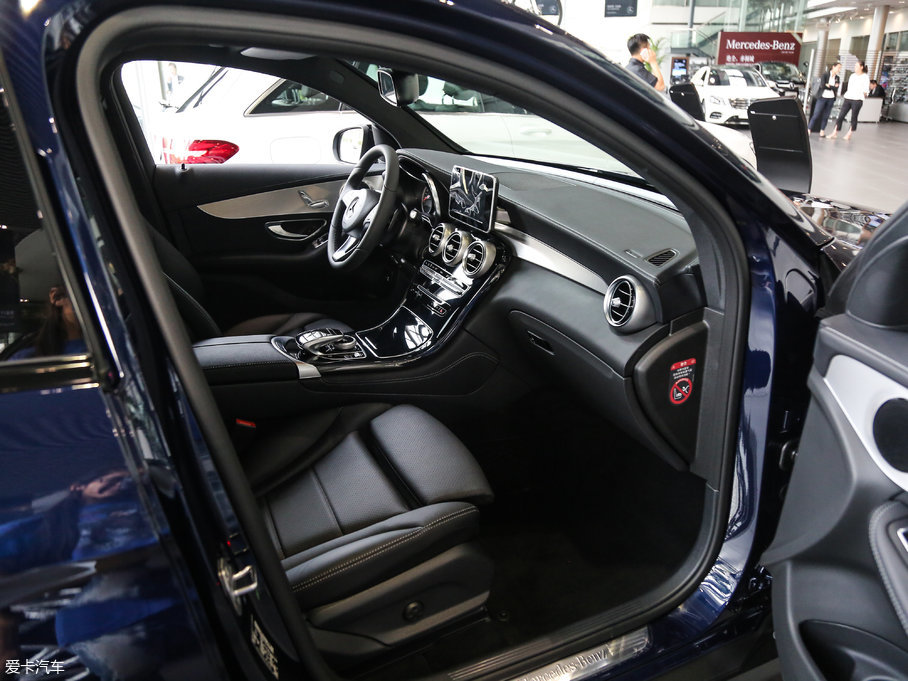 2017YGLCCoupe(M) GLC 200 4MATIC ISUV