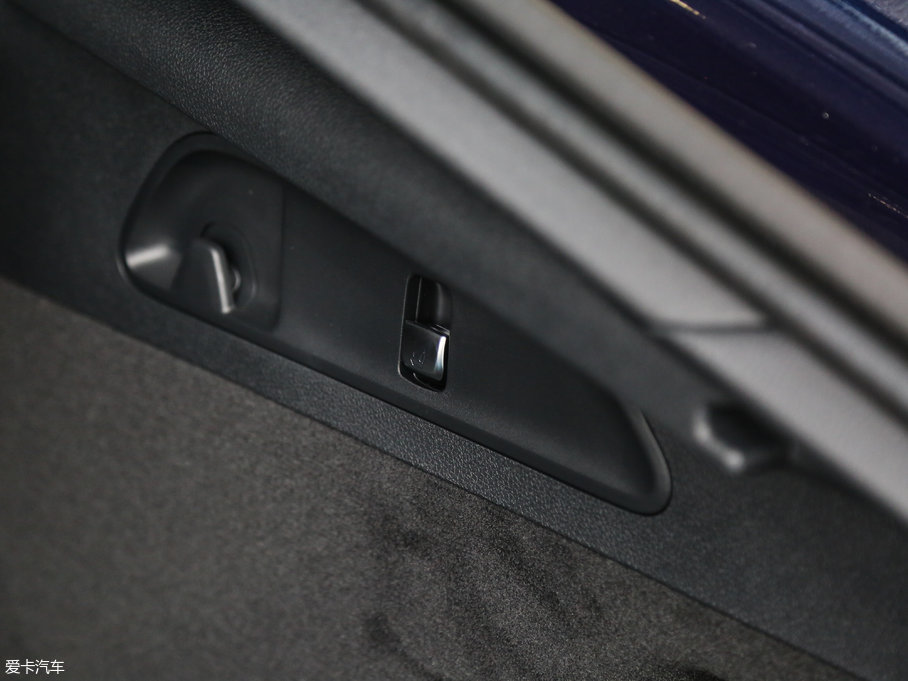 2017YGLCCoupe(M) GLC 200 4MATIC ISUV