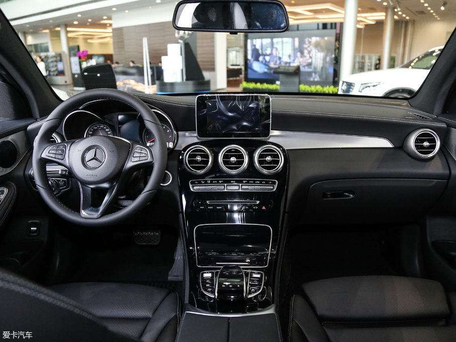 2017YGLCCoupe(M) GLC 200 4MATIC ISUV