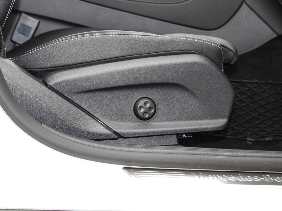 2017YGLCCoupe(M) GLC 200 4MATIC ISUV