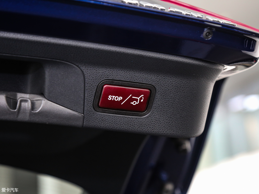 2017YGLCCoupe(M(jn)) GLC 260 4MATIC ISUV