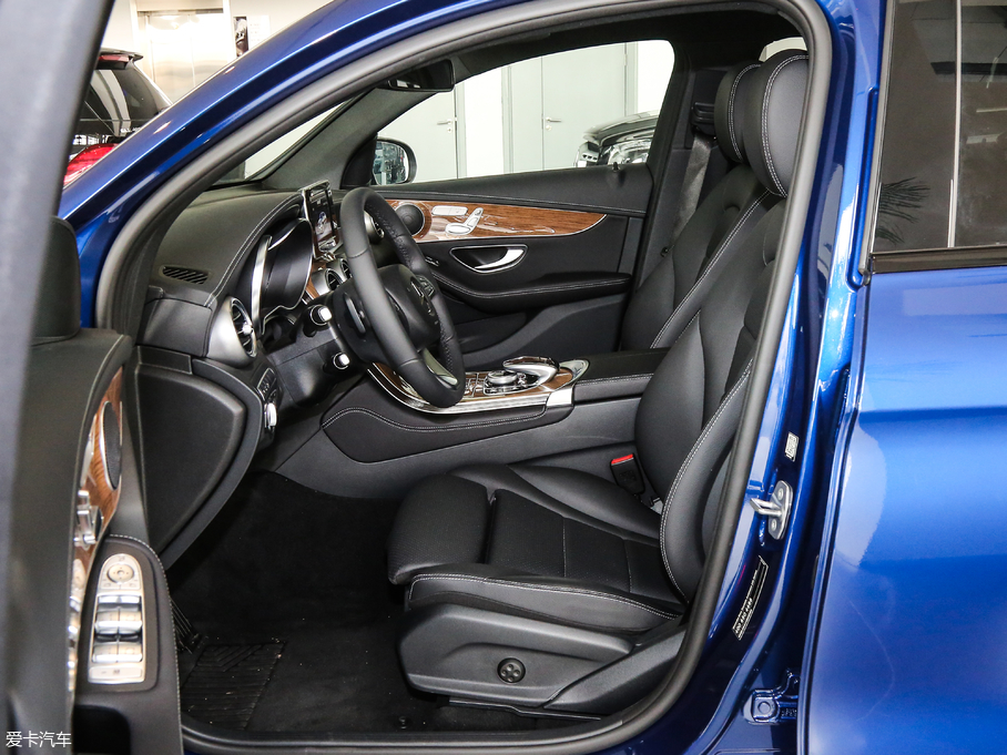 2017YGLCCoupe(M) GLC 260 4MATIC ISUV