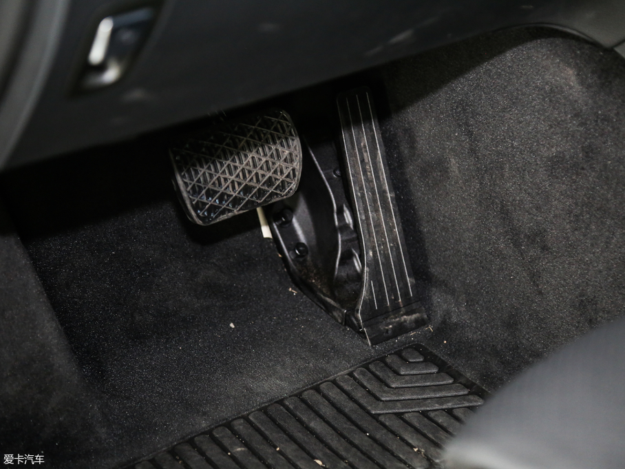 2017YGLCCoupe(M) GLC 260 4MATIC ISUV