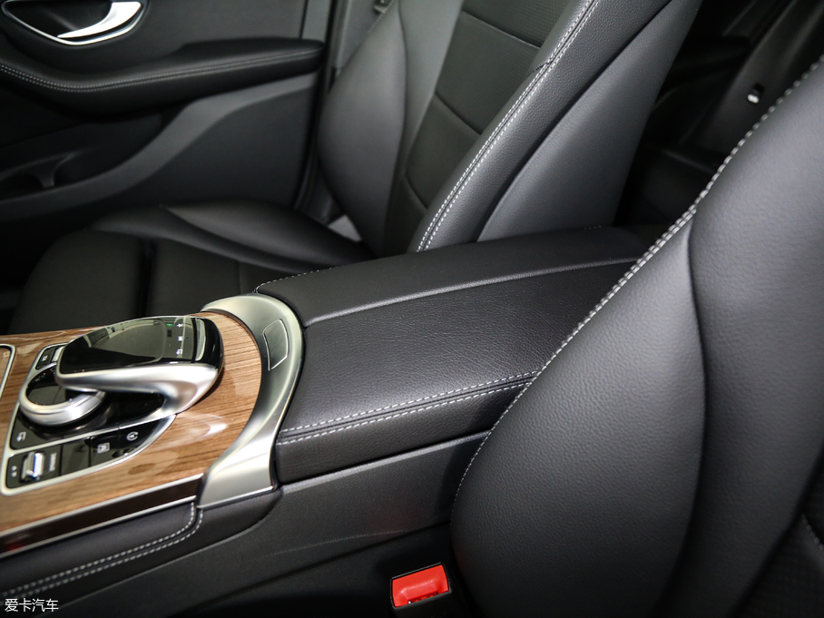 2017YGLCCoupe(M) GLC 260 4MATIC ISUV