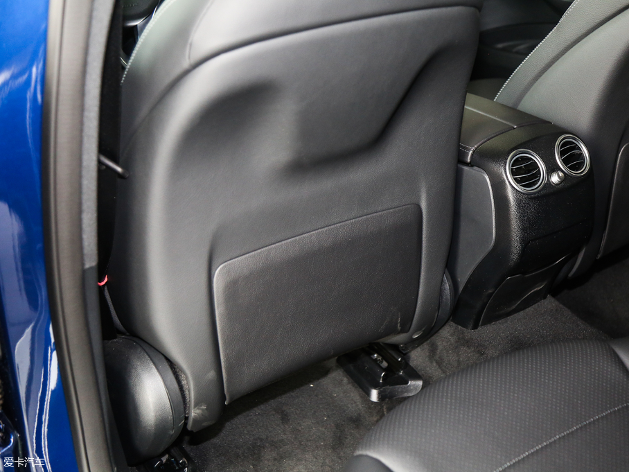 2017YGLCCoupe(M) GLC 260 4MATIC ISUV