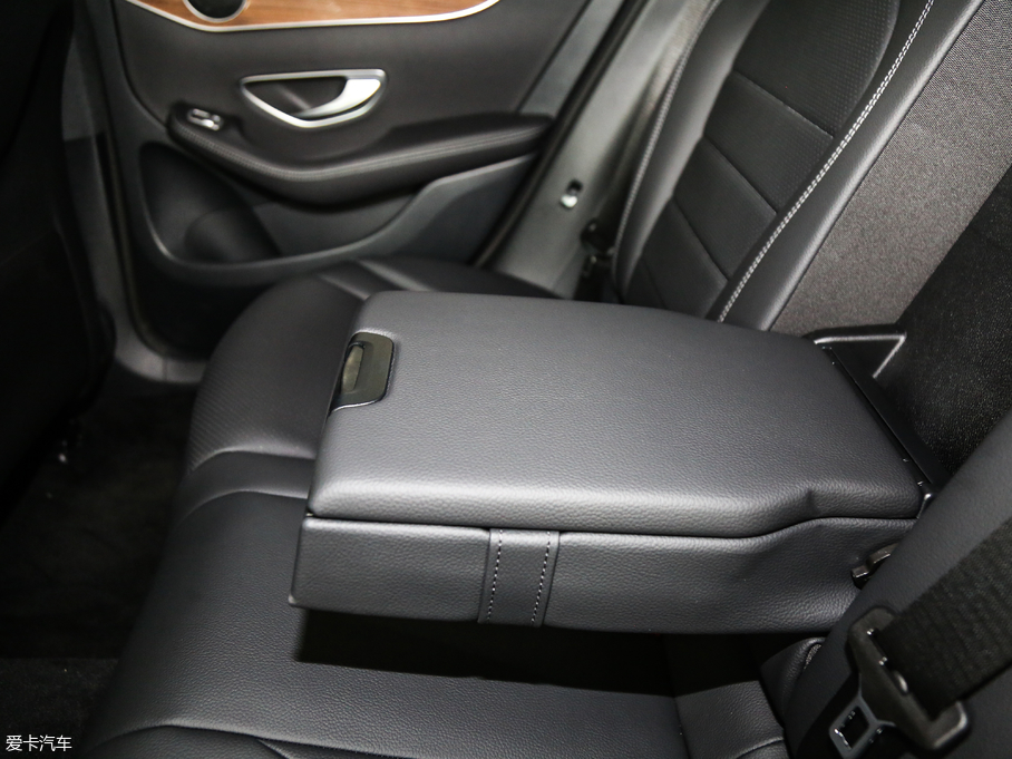 2017��YGLCCoupe(�M��) GLC 260 4MATIC �I��SUV