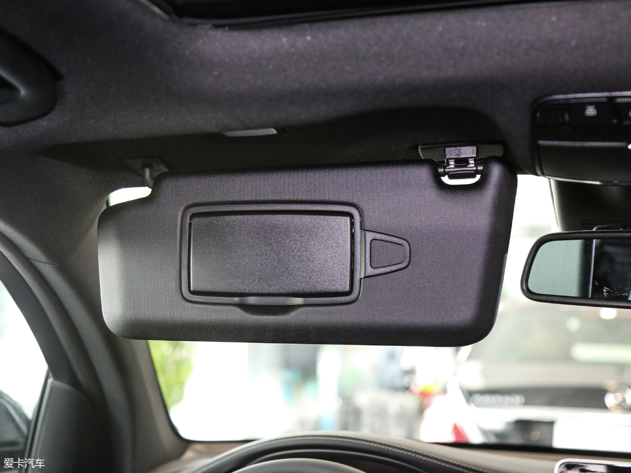 2017YGLCCoupe(M) GLC 260 4MATIC ISUV