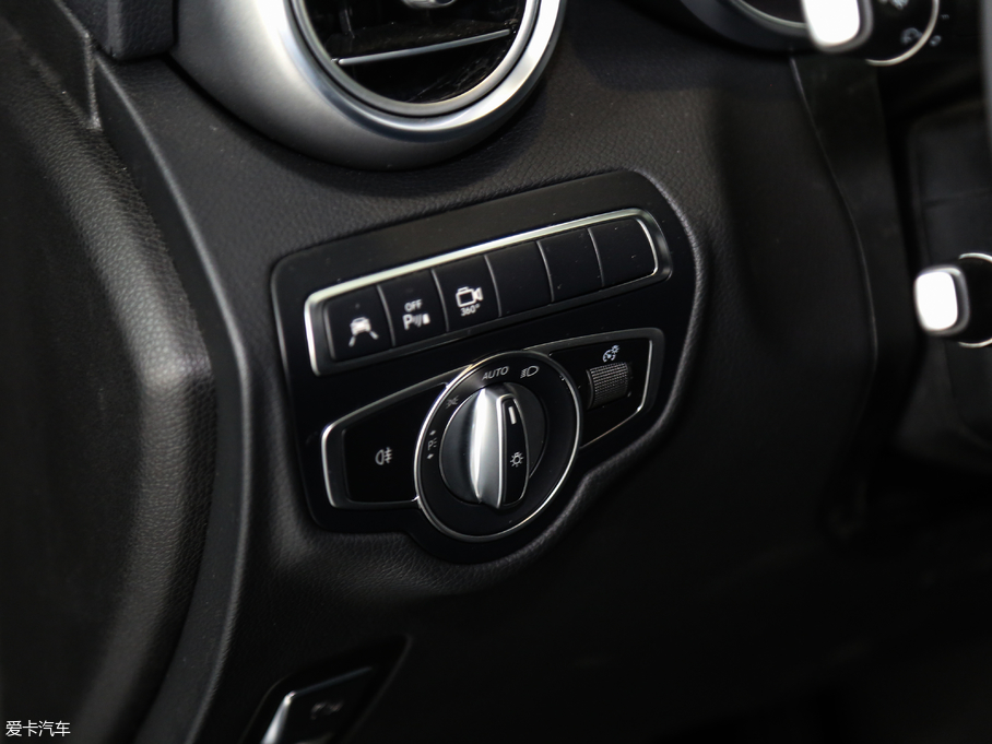 2017YGLCCoupe(M) GLC 260 4MATIC ISUV