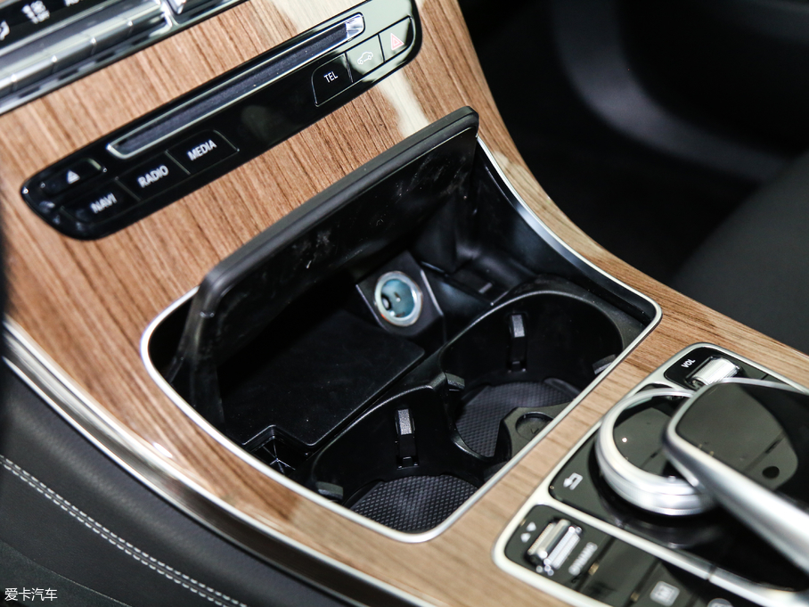 2017YGLCCoupe(M) GLC 260 4MATIC ISUV