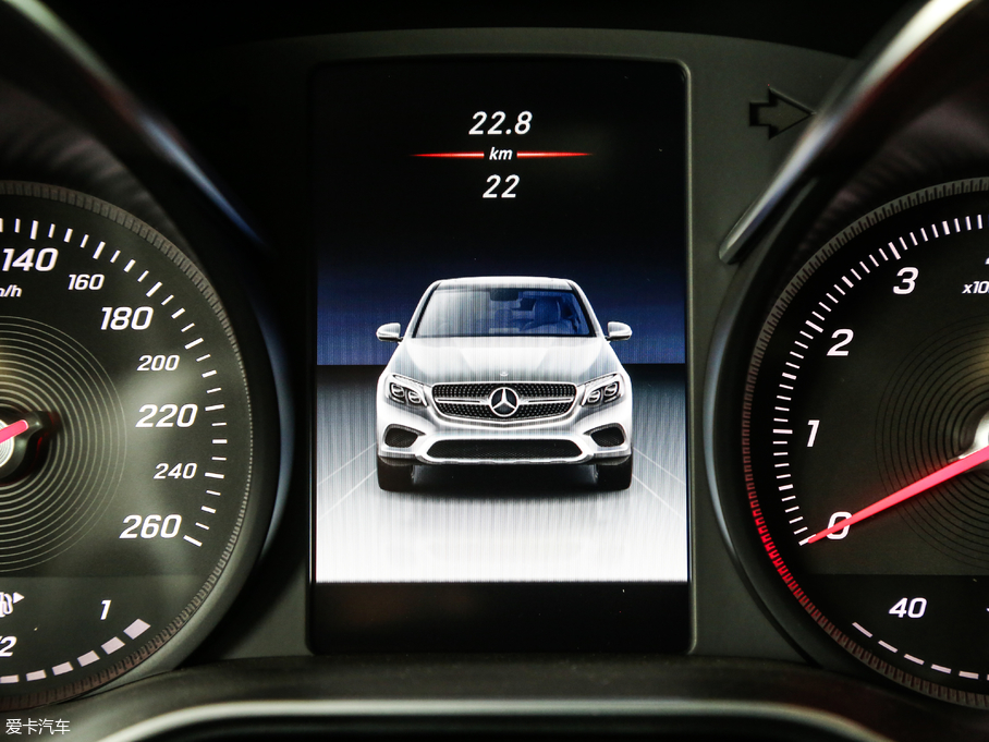 2017YGLCCoupe(M) GLC 260 4MATIC ISUV