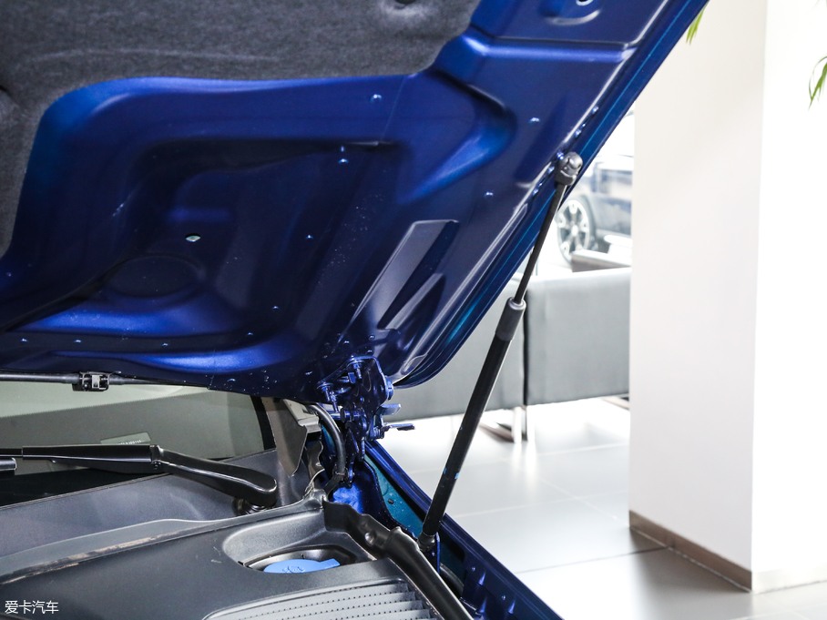 2017YGLCCoupe(M) GLC 260 4MATIC ISUV