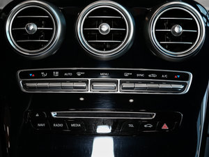 2017GLC 200 4MATIC ISUV {{