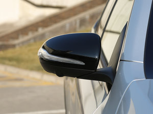 2017GLC 260 4MATIC ISUV ^