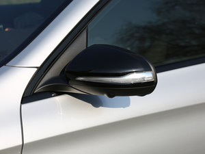 2017GLC 260 4MATIC ISUV ^