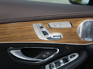 2017GLC 260 4MATIC ISUV {{