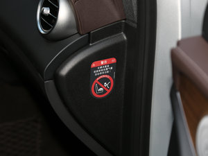 2017GLC 260 4MATIC ISUV g