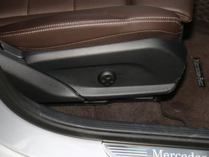 2017GLC 260 4MATIC ISUV g