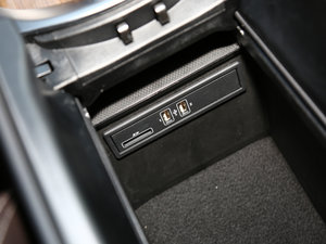 2017GLC 260 4MATIC ISUV g