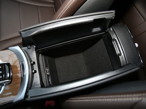 2017GLC 260 4MATIC ISUV g