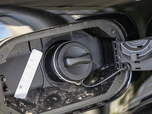 2017GLC 260 4MATIC ISUV (x)(ji)^