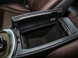 2017GLC 260 4MATIC ISUV g