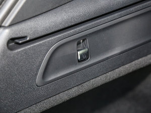 2017GLC 260 4MATIC ISUV g