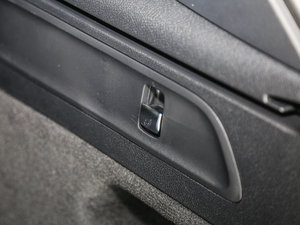 2017GLC 260 4MATIC ISUV g