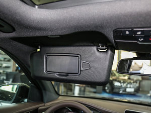 2017GLC 260 4MATIC ISUV g