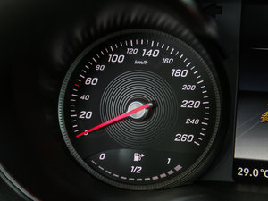 2017GLC 260 4MATIC ISUV п؅^