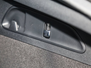 2017GLC 260 4MATIC ISUV g